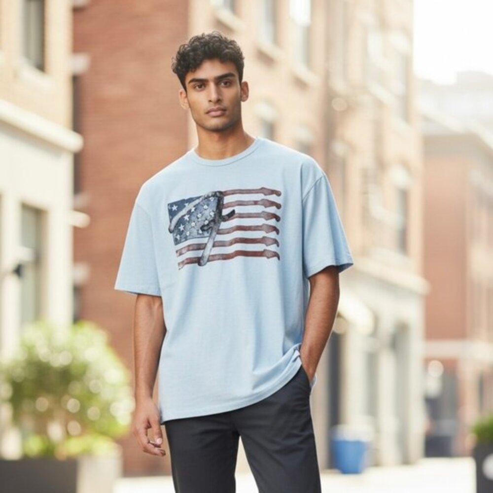 NEW Fender‎ Guitars & Lucky Brands Collab Flag T-shirt Men’s Size Large NWT